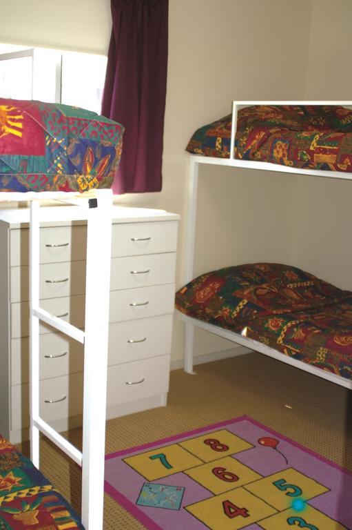 Smugglers Cove Holiday Village Forster Room photo